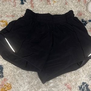 Lululemon size 4 length 4 hotty hots